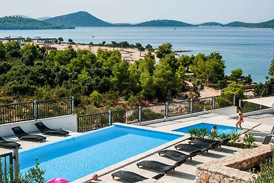 Ferienhaus mit Gemeinschaftspool und