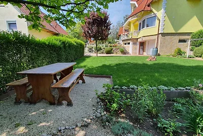 Ferienwohnung in ruhiger Lage mit Garten
