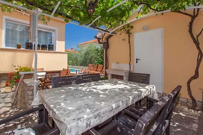 Ferienwohnung mit einem Aussenpool