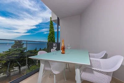 Ferienwohnung mit Meerblick und Pool