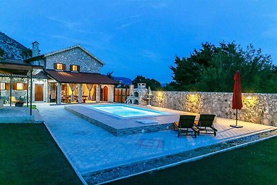 Villa mit Pool