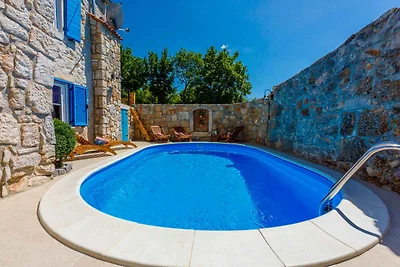 Ferienhaus mit Klimaanlage und Aussenpool
