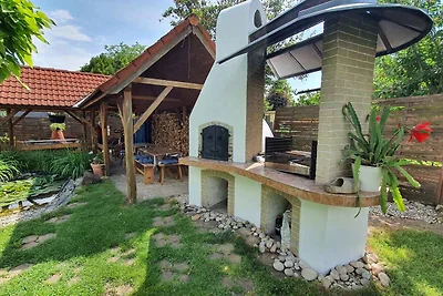 Ferienwohnung mit Garten und Pool