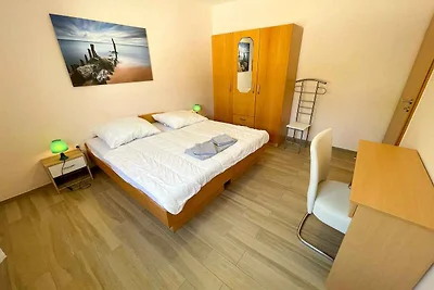 Ferienwohnung mit Balkon, WLAN und