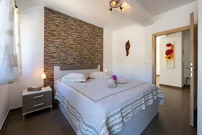apartman za odmor Obiteljski odmor Vrboska