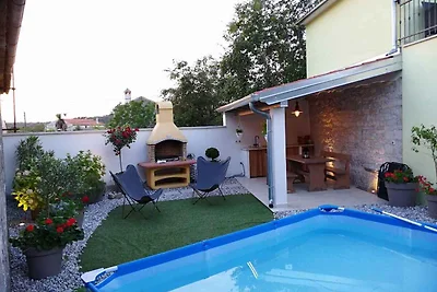 Ferienhaus mit Whirlpool und Grill