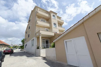 Ferienwohnung mit Klimaanlage und Balkon