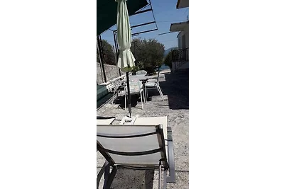 Ferienwohnung mit Terrasse und Grill, am Meer