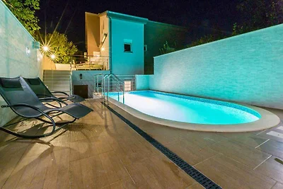 Ferienwohnung mit Terrasse und Aussenpool