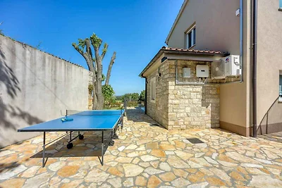 Villa mit Pool und Klimaanlage