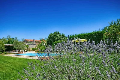 Villa mit Pool und Sauna