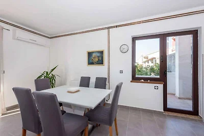 Appartamento Vacanza con famiglia Tisno