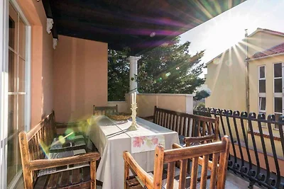 Komfortables Apartment Vanja auf der Insel Pa