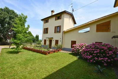 Ferienhaus mit Garten und Klimaanlage