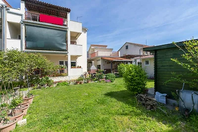 Ferienwohnung mit Terrasse und Grill
