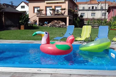 Ferienhaus mit Pool, Whirlpool und