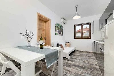 Ferienwohnung mit Grill und Terrasse, modern