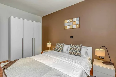 Apartment mit drei Schlafzimmern, Balkon und 