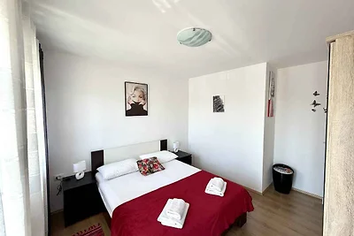Ferienwohnung modern mit Balkon