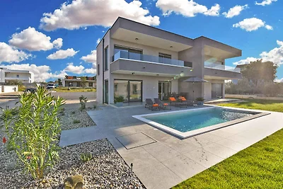 Ferienhaus mit Pool