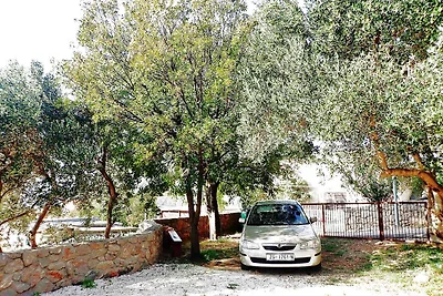 Ferienwohnung mit Garten und Klimaanlage