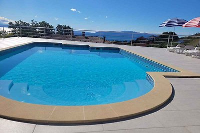 Ferienhaus mit Meerblick und Pool