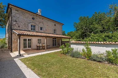Villa mit Aussenpool