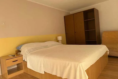 Ferienwohnung mit Pool und Balkon