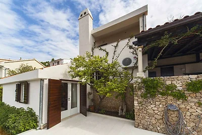 Villa mit Meerblick und Pool