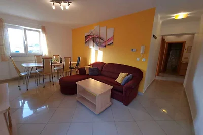 Ferienwohnung mit Balkon und Klimaanlage, in