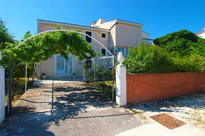 Ferienwohnung mit Klimaanlage und Terrasse