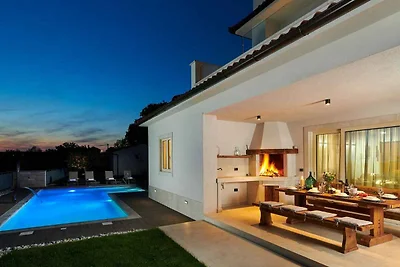 Villa mit Privatpool