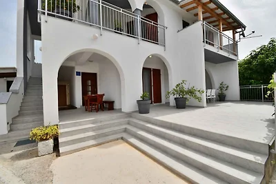 Ferienwohnung mit Terrasse und Klimaanlage