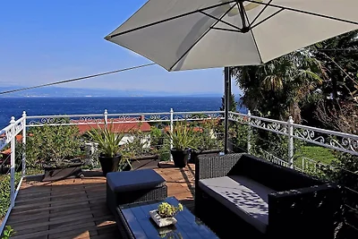 Ferienwohnung mit Meerblick und Aussenpool