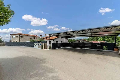Villa mit Pool und Klimaanlage