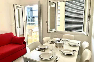 Ferienwohnung mit Balkon und Klimaanlage