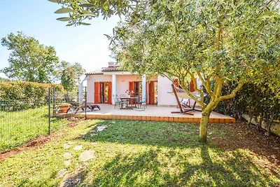 Ferienwohnung mit Garten und Klimaanlage