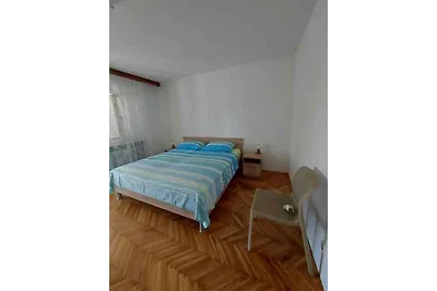 Ferienwohnung mit Terrasse und Grill
