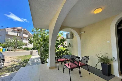 Ferienwohnung mit Terrasse und Klimaanlage