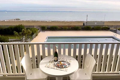 Ferienwohnung mit Balkon, Internet und Pool