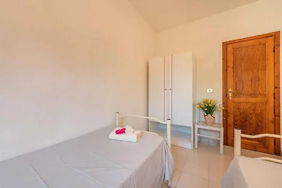 Ferienwohnung mit Terrasse und Gartenmöbeln