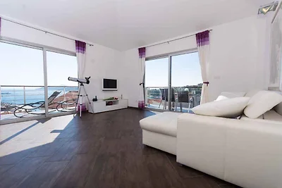 Ferienwohnung mit Terrasse und Klimaanlage