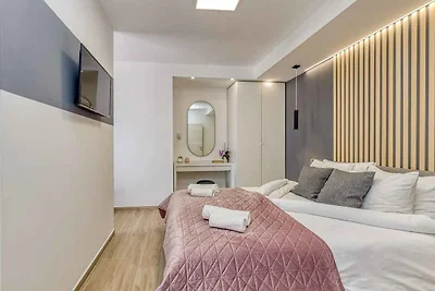 Studio mit Wellnessbereich