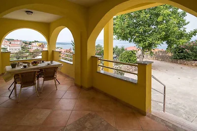 Ferienwohnung mit Terrasse und Klimaanlage