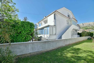 Ferienwohnung modern eingerichtet, 300 m zur