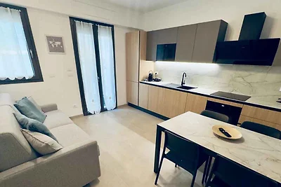 Ferienwohnung mit Klimaanlage, Balkon und