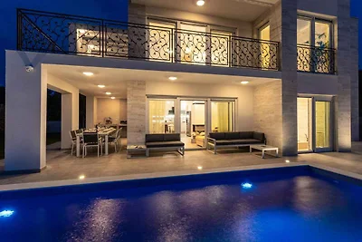 Ferienhaus mit Pool