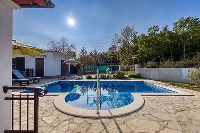 Ferienhaus mit Pool