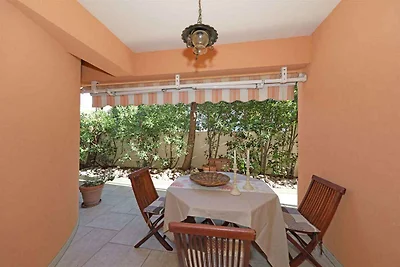 Charmante Ferienwohnung Vanja in Novalja auf 