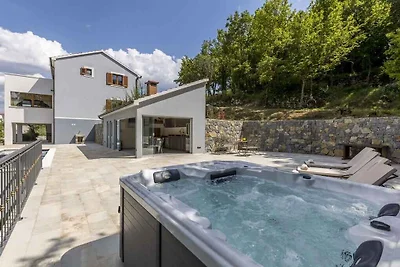 Ferienhaus mit Terrasse und Pool und